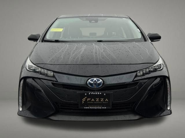 Used 2021 Toyota Prius Prime XLE w/ Carpet Mat Package (TMS) FWD image 9