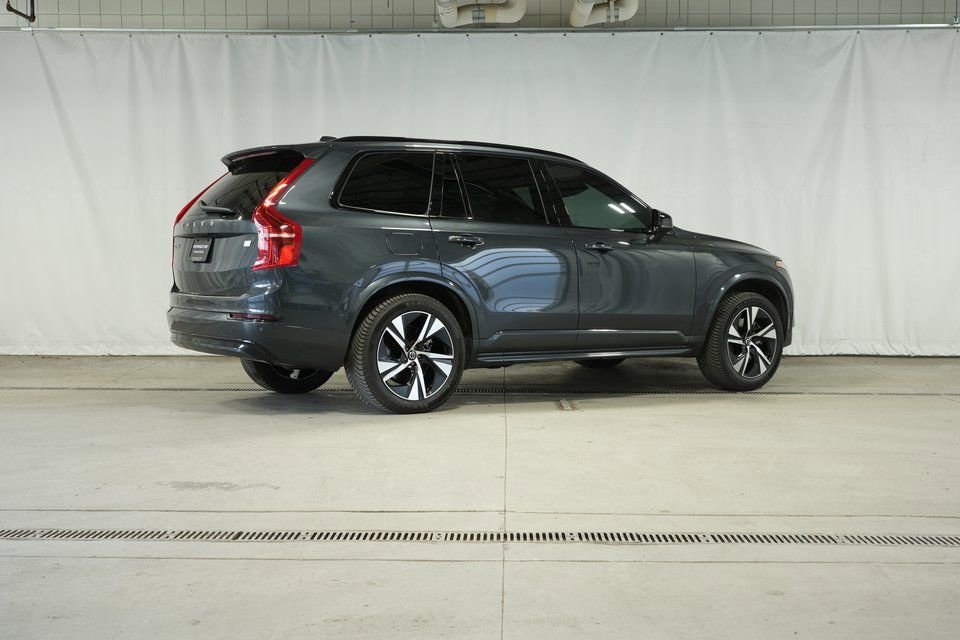 Used 2022 Volvo XC90 T8 R-Design w/ Advanced Package image 5