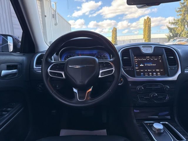 Used 2021 Chrysler 300 Touring w/ Sport Appearance Package image 21