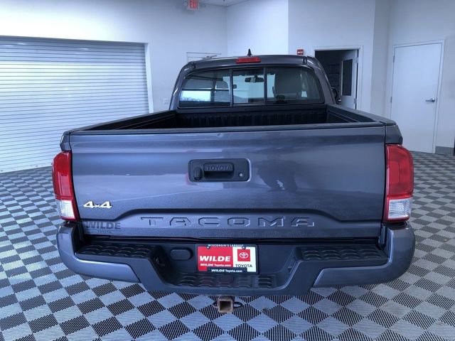 Used 2017 Toyota Tacoma SR image 7