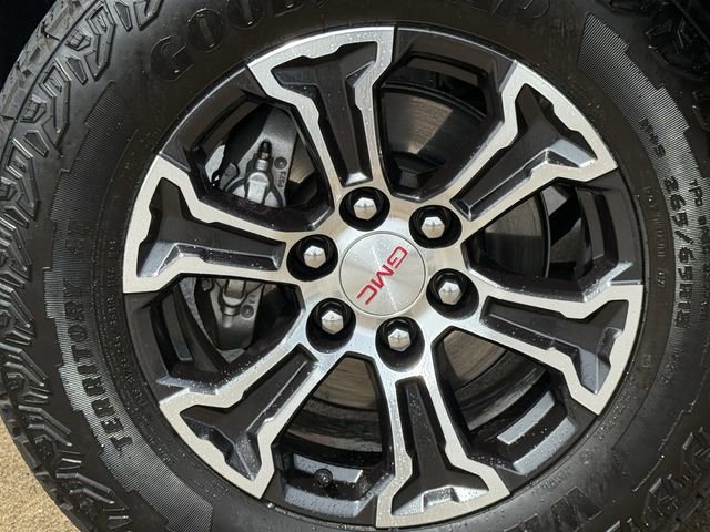 Used 2023 GMC Canyon AT4 AWD/4WD image 13