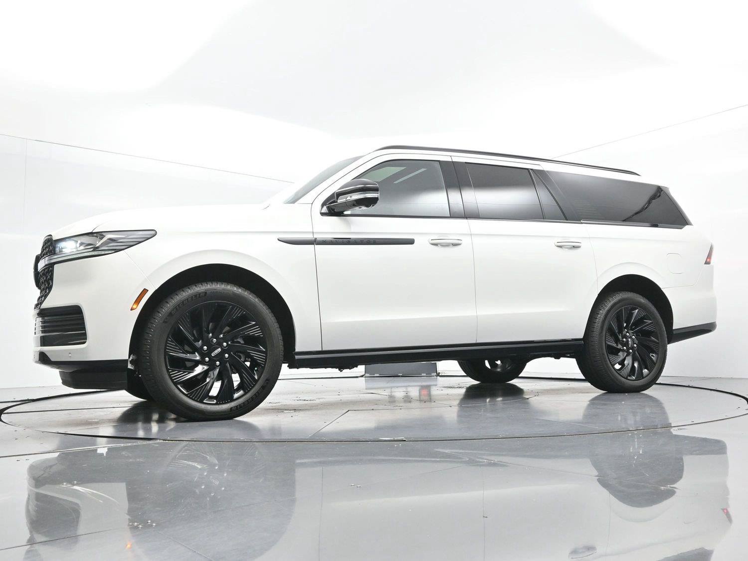 Used 2026 Lincoln Navigator L Reserve w/ Jet Appearance Package AWD/4WD image 49