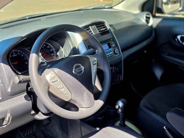 Used 2015 Nissan Versa SV FWD image 14