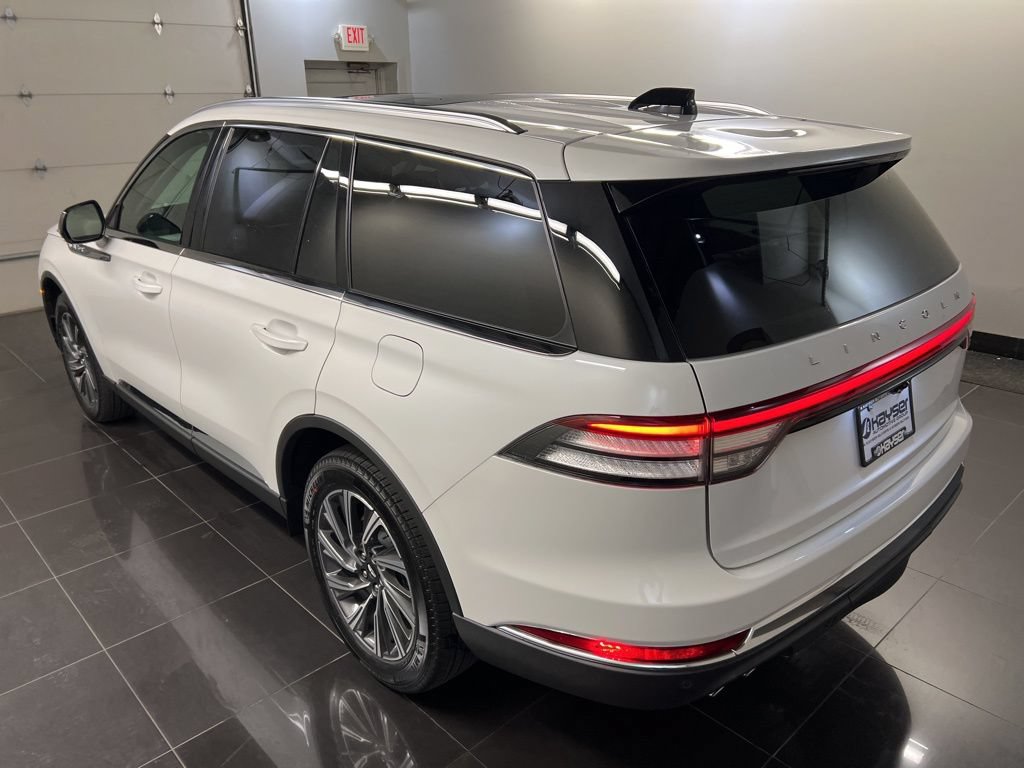 New 2026 Lincoln Aviator AWD image 4