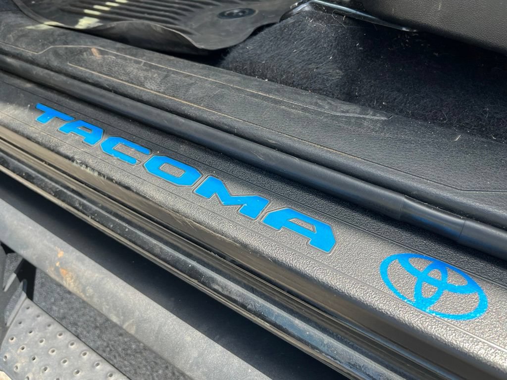 Used 2021 Toyota Tacoma TRD Sport AWD/4WD image 15