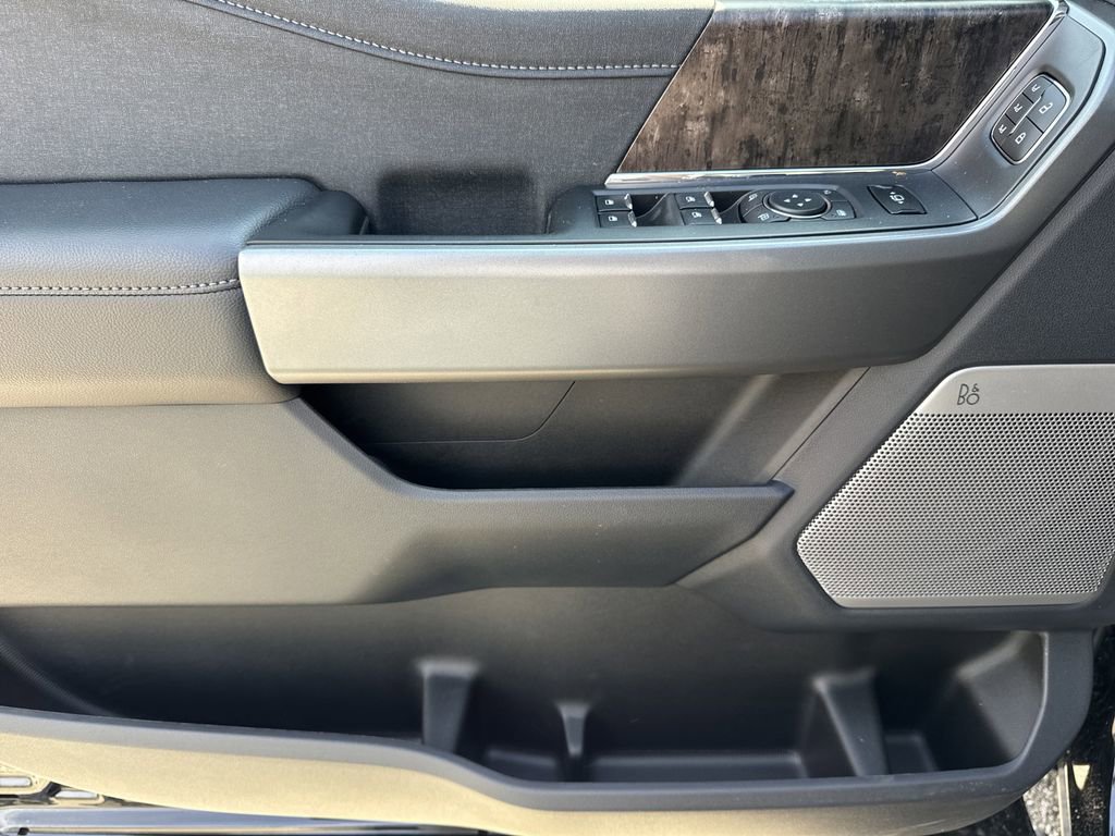 New 2026 Ford F250 Lariat w/ Black Appearance Package image 10