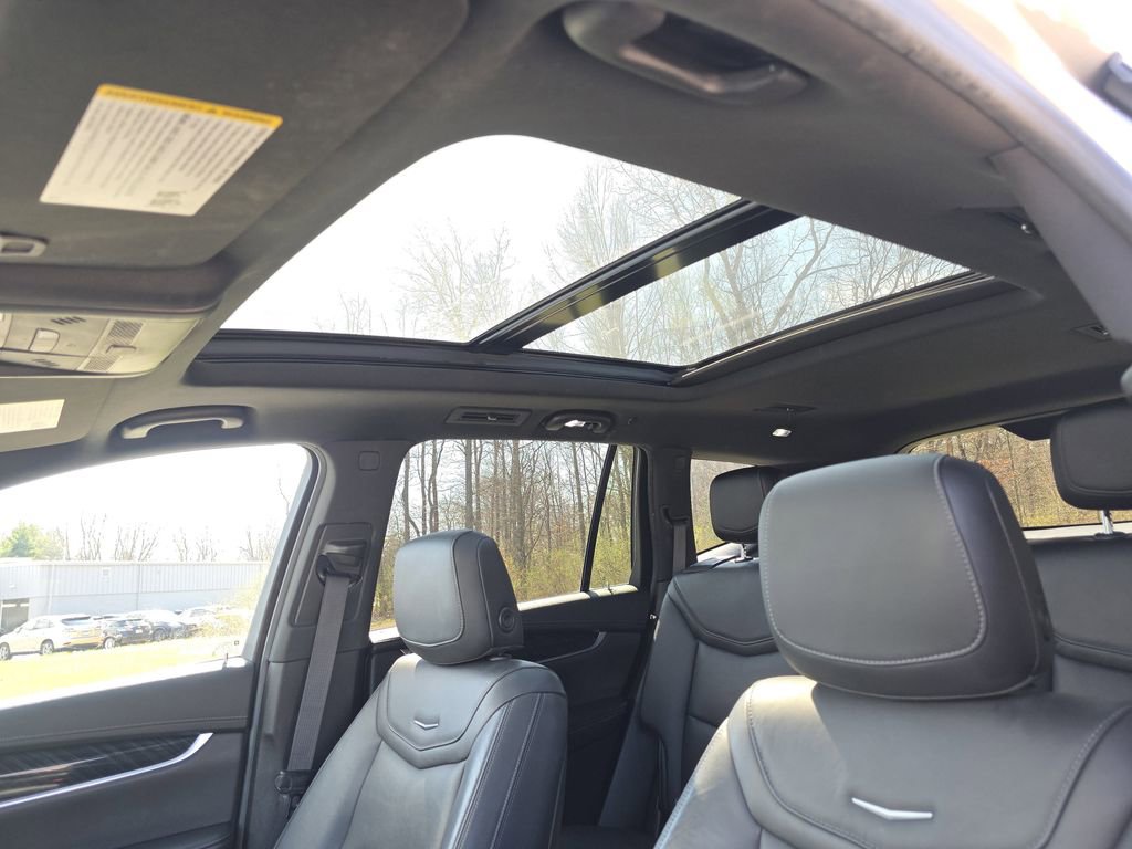 Used 2020 Cadillac XT6 Premium Luxury FWD image 12