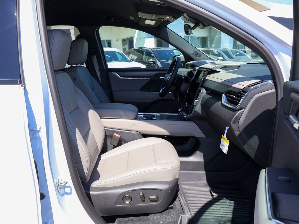 New 2026 GMC Acadia Elevation w/ Black Edition image 30