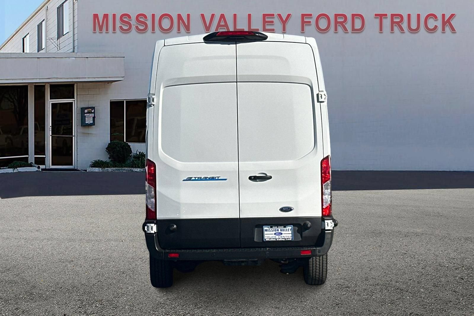 Used 2022 Ford E-Transit 148 High Roof w/ Load Area Protection Package RWD image 5