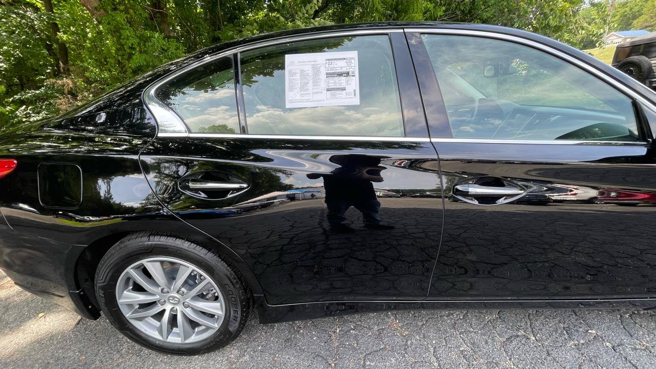 Used 2015 INFINITI Q50 Premium w/ Technology Package AWD/4WD image 10