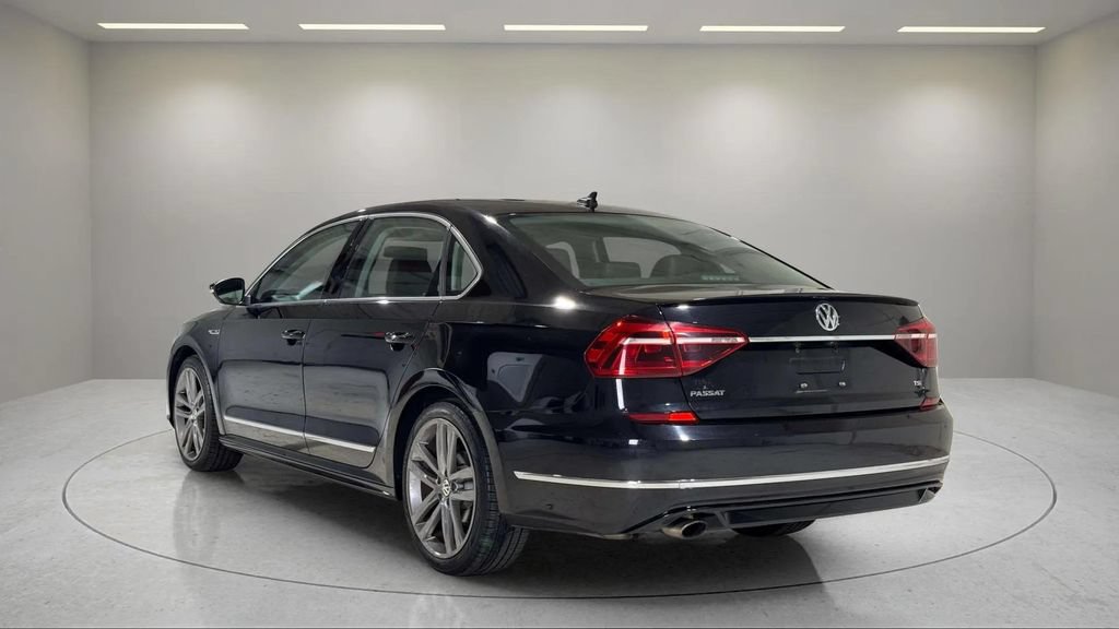 Used 2017 Volkswagen Passat 1.8T R-Line FWD image 14