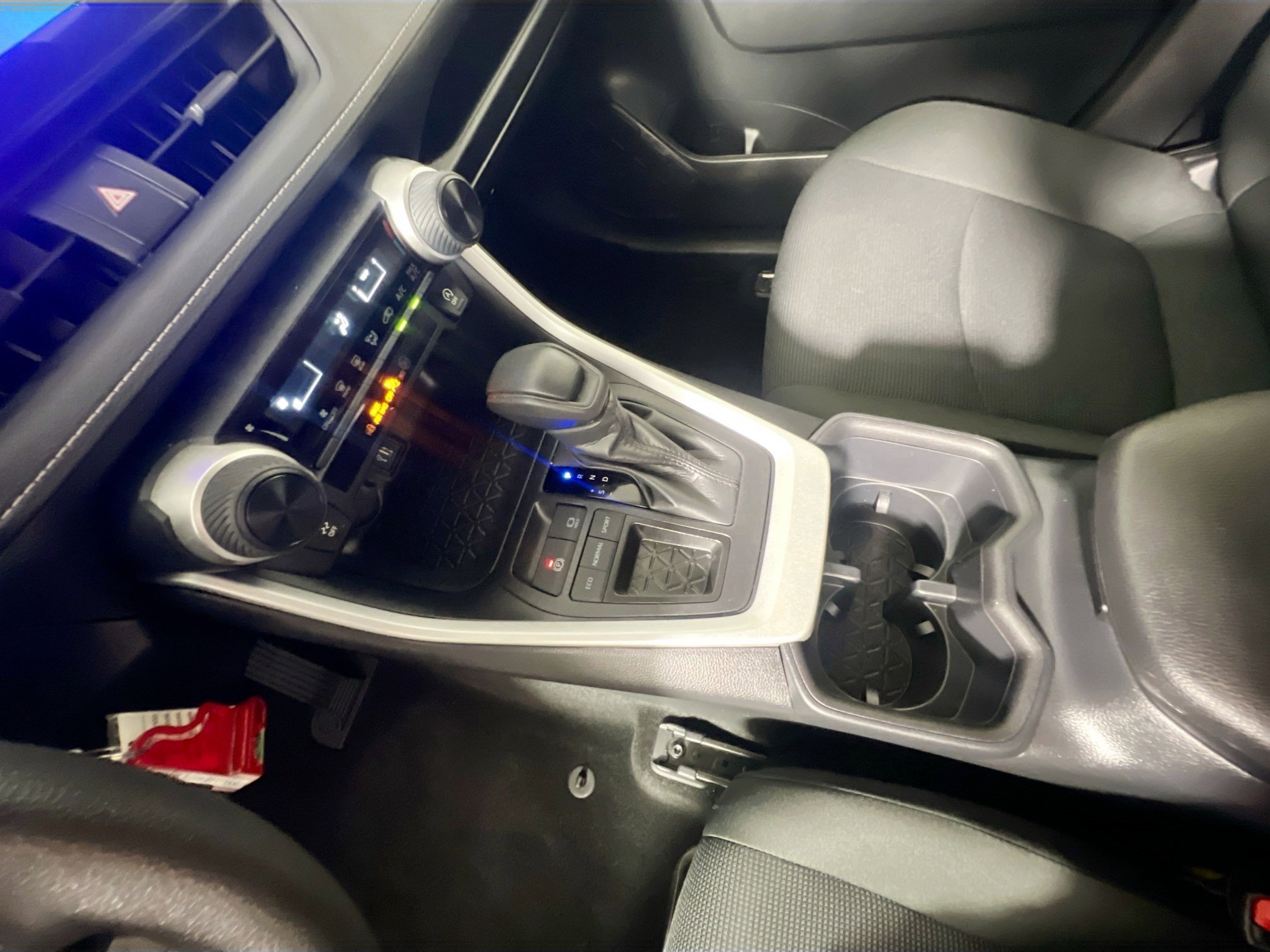 Used 2025 Toyota RAV4 LE image 25