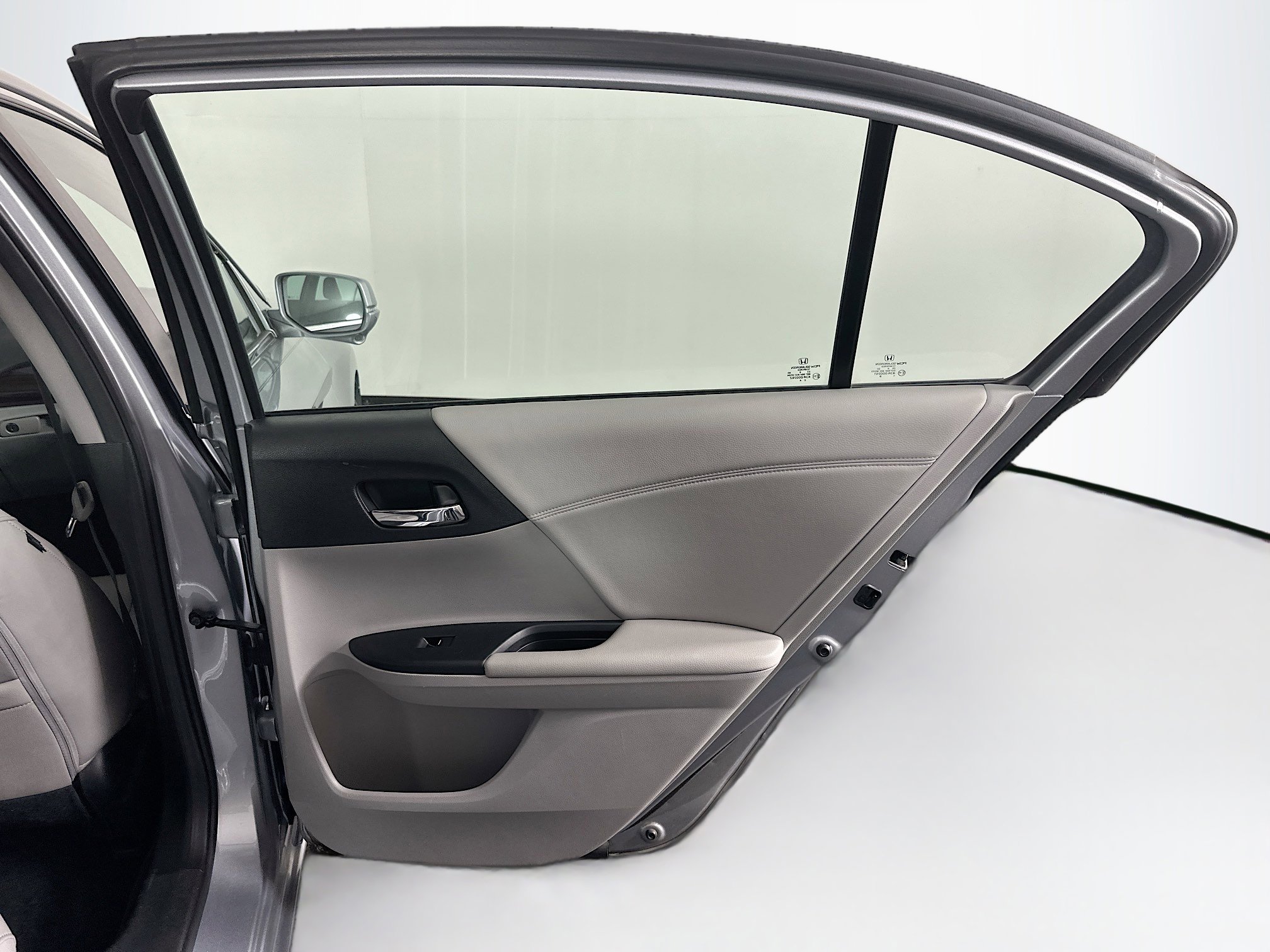 Used 2017 Honda Accord EX-L image 30