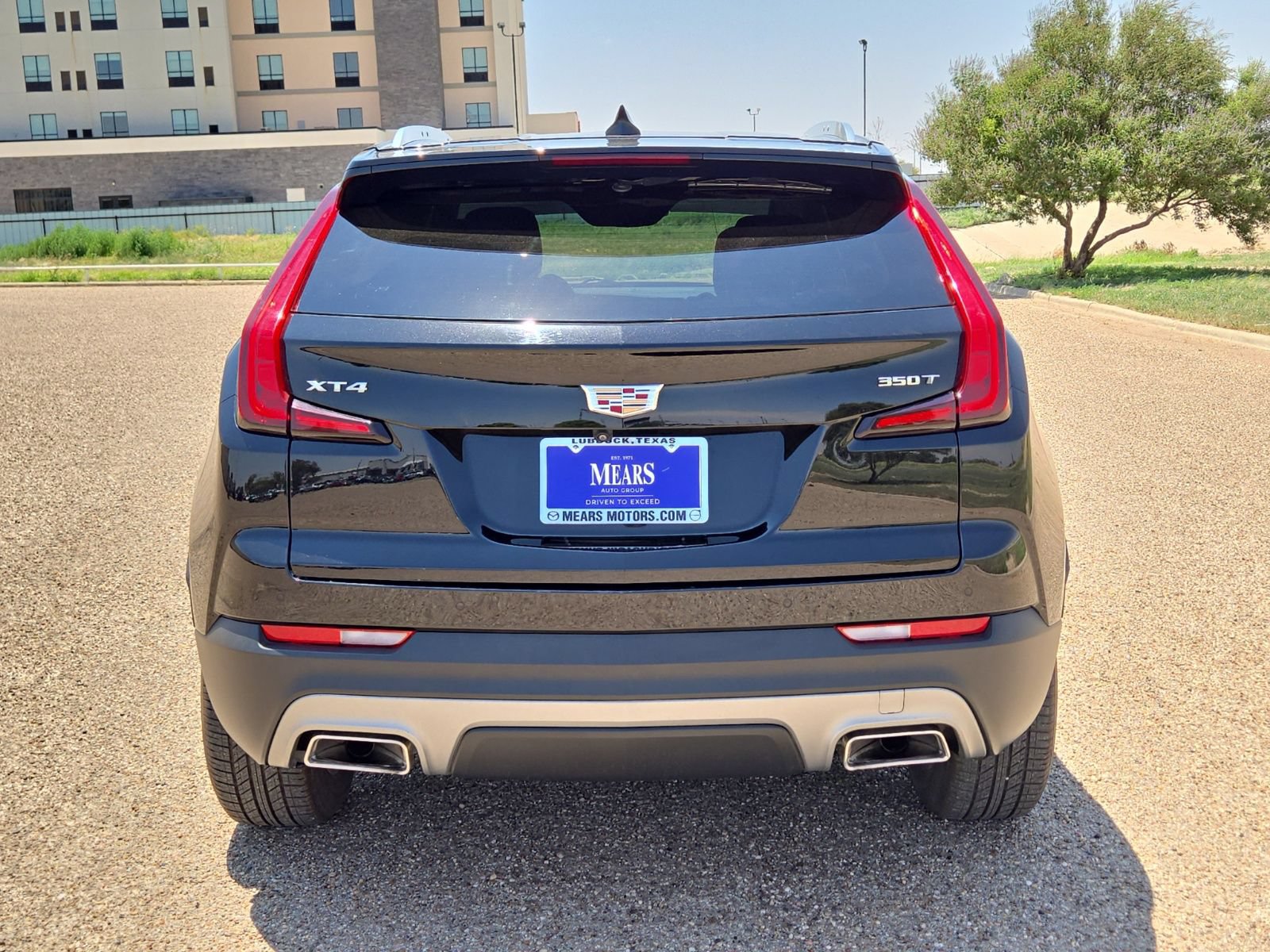 Used 2023 Cadillac XT4 Premium Luxury FWD image 4