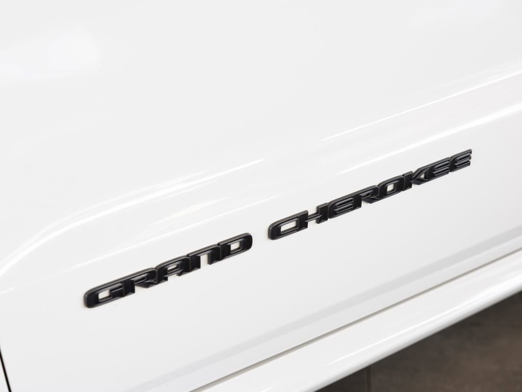 Used 2020 Jeep Grand Cherokee Limited X AWD/4WD image 8