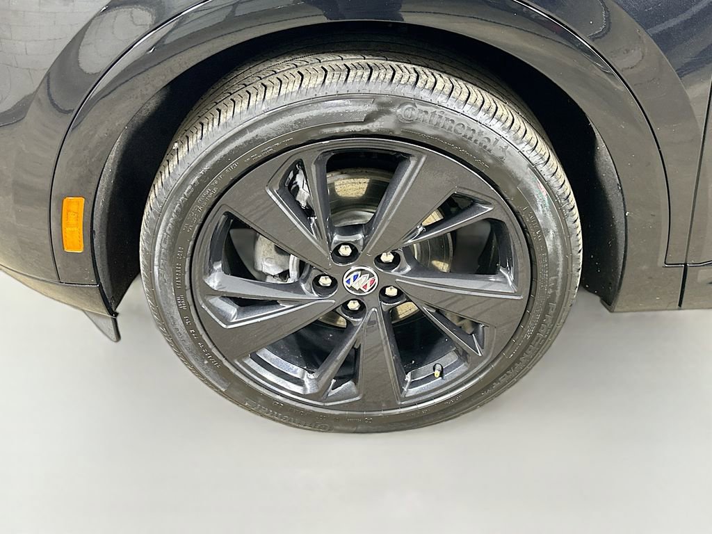 Used 2023 Buick Envision Essence w/ Technology Package I image 8