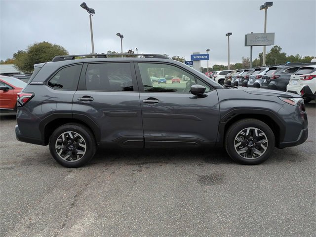 Used 2025 Subaru Forester Premium w/ Convenience Package #1 image 3