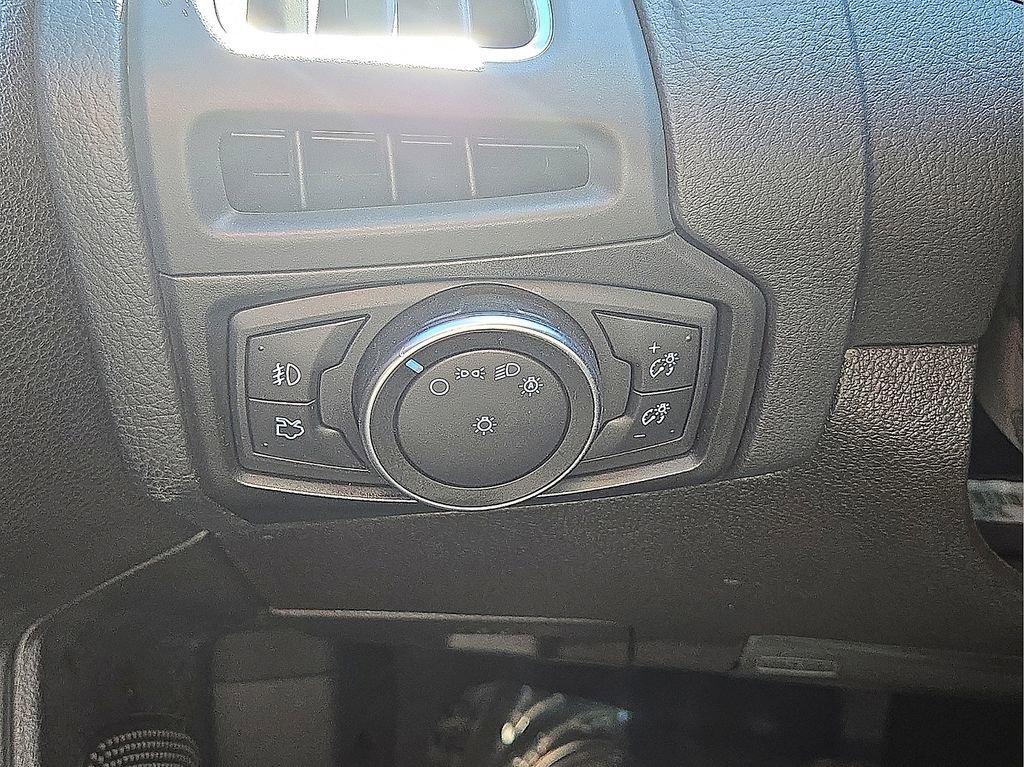 Used 2017 Ford Focus ST image 24