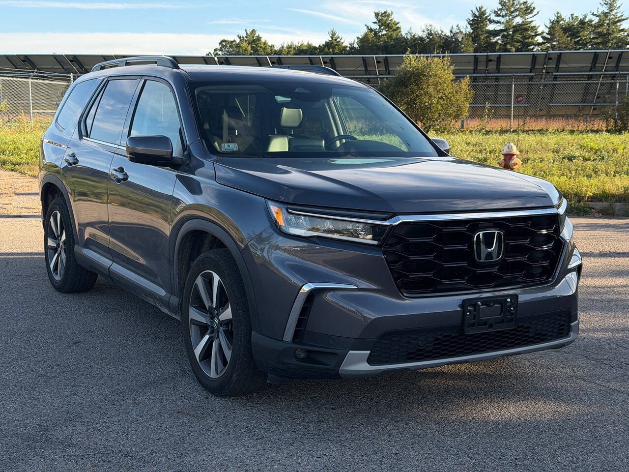 Used 2023 Honda Pilot Touring image 5