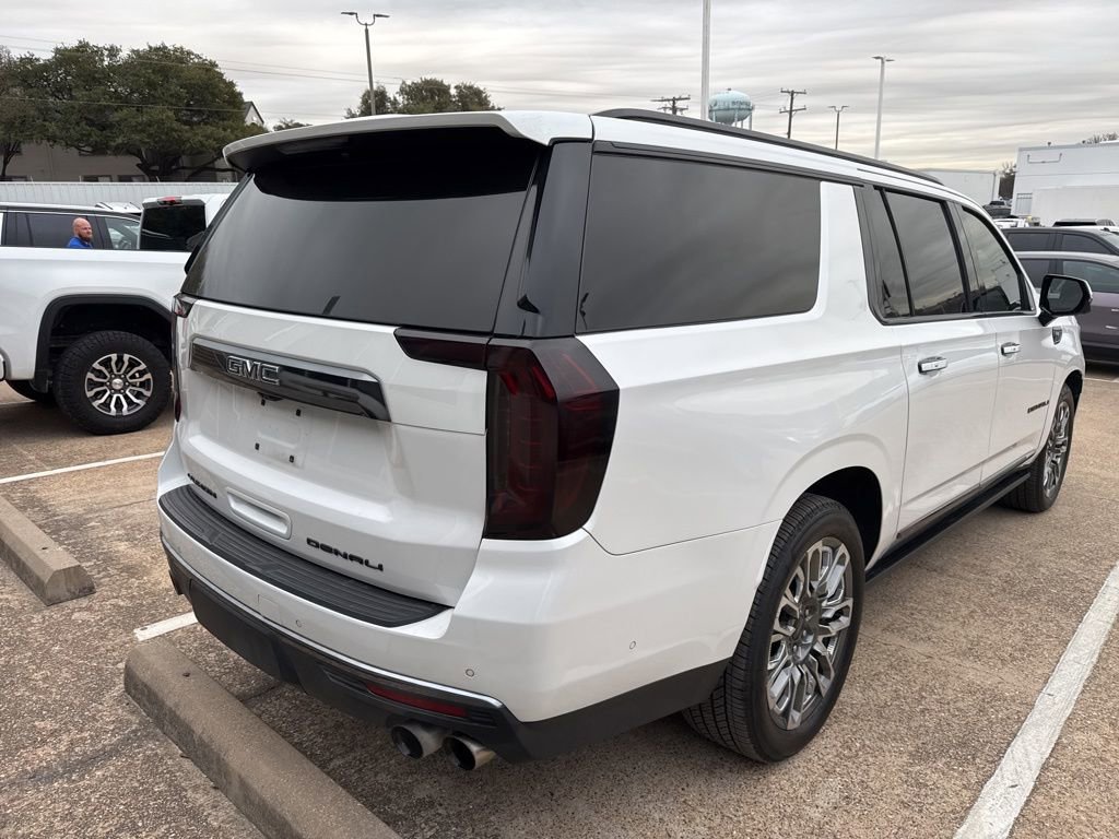 Used 2023 GMC Yukon XL Denali Ultimate image 6