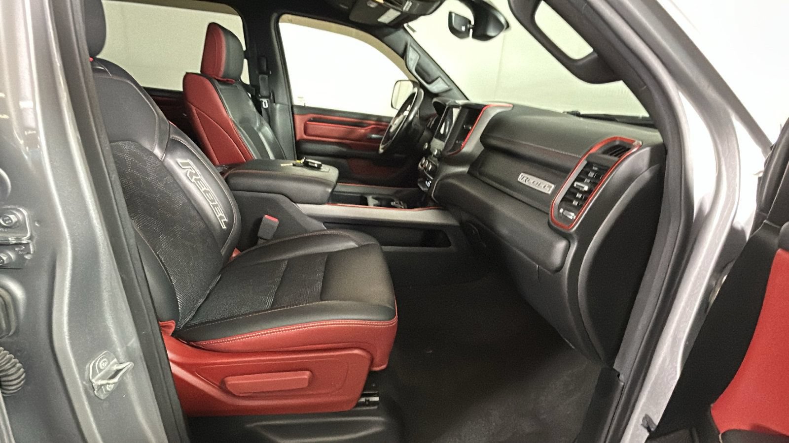 Used 2020 RAM 1500 Rebel w/ Rebel Level 1 Equipment Group AWD/4WD image 33
