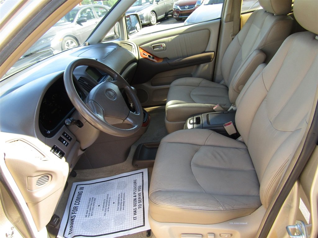 Used 2000 Lexus RX 300 4WD w/ Limited Pkg image 15