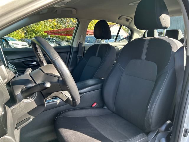 Used 2020 Nissan Sentra SV image 10