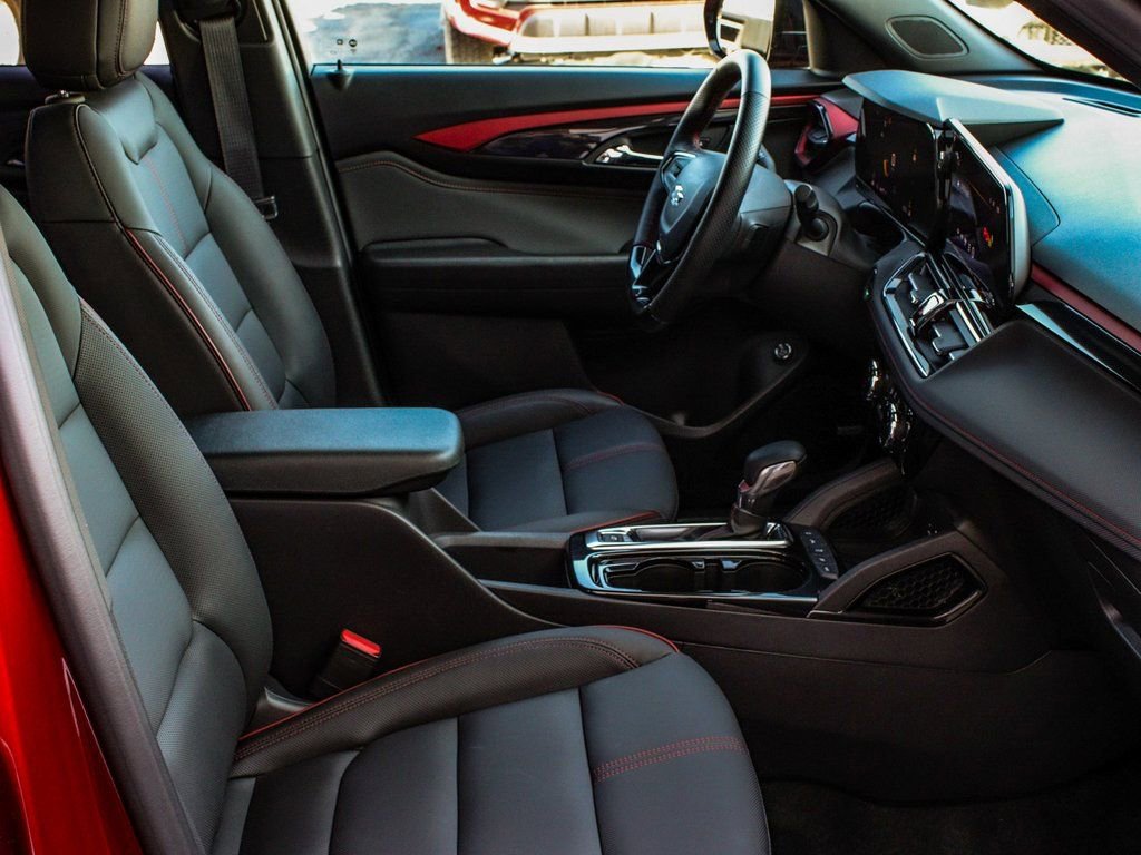 Used 2025 Chevrolet TrailBlazer RS w/ Convenience Package image 41