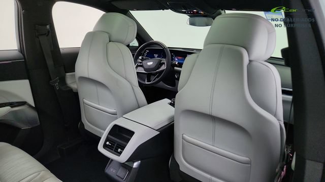 Used 2024 Cadillac Lyriq Luxury AWD/4WD image 28