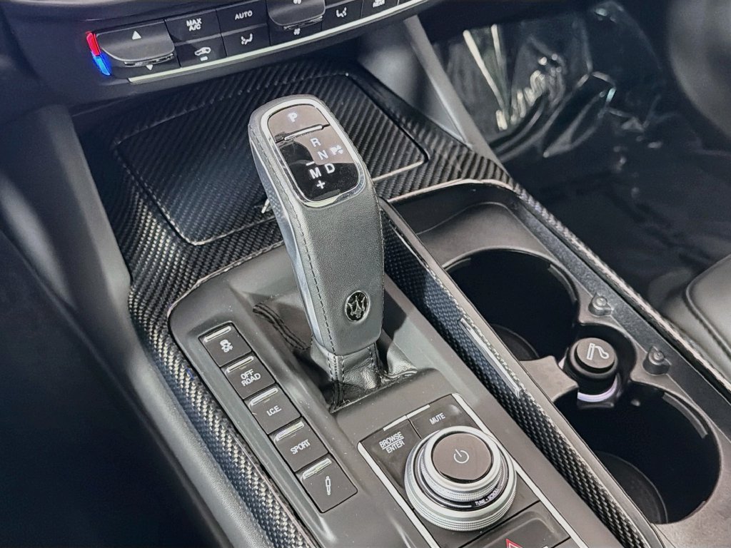 Used 2023 Maserati Levante F Tributo AWD/4WD image 17