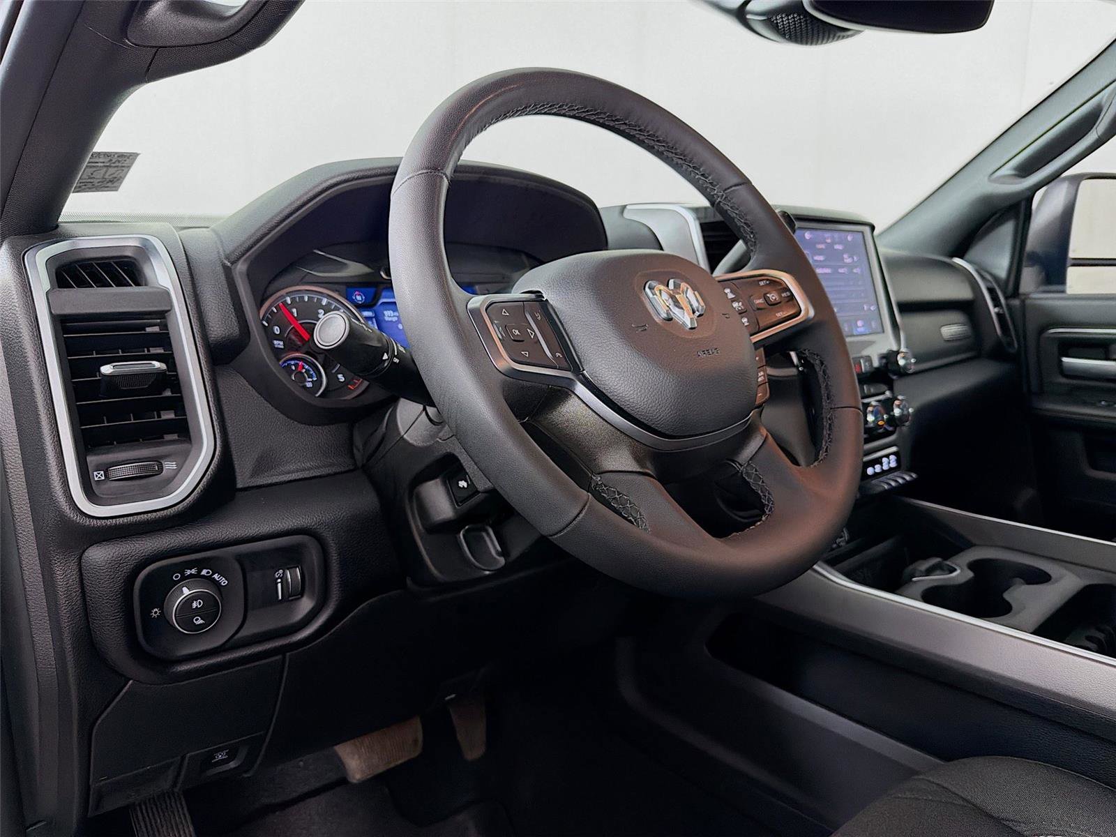 Used 2025 RAM 2500 Big Horn AWD/4WD image 9