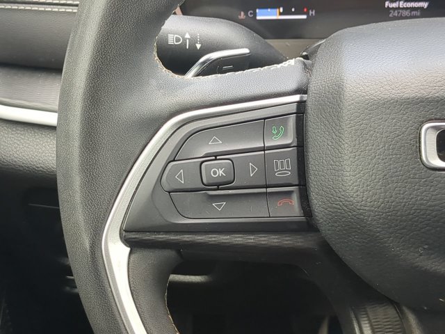 Used 2023 Jeep Grand Cherokee Altitude AWD/4WD image 30