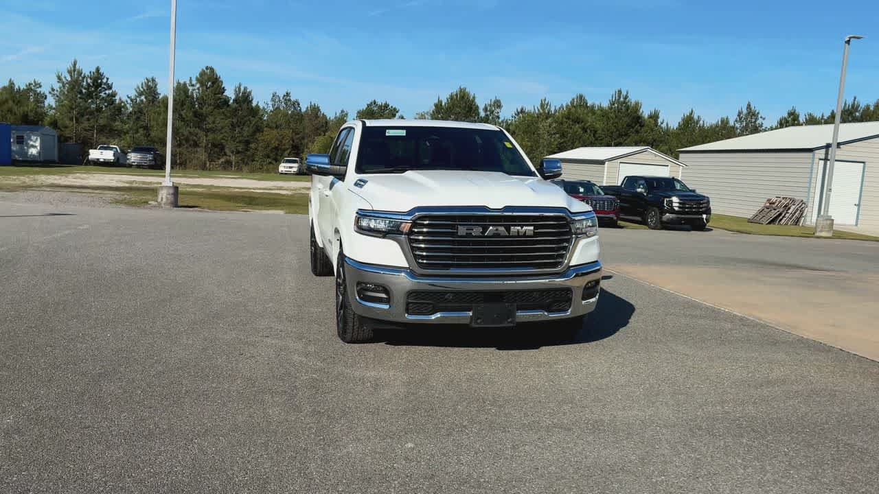 Used 2025 RAM 1500 Laramie AWD/4WD image 3