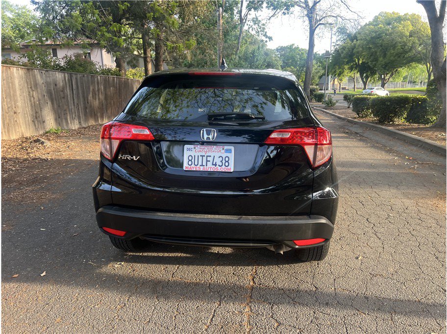 Used 2016 Honda HR-V LX image 6