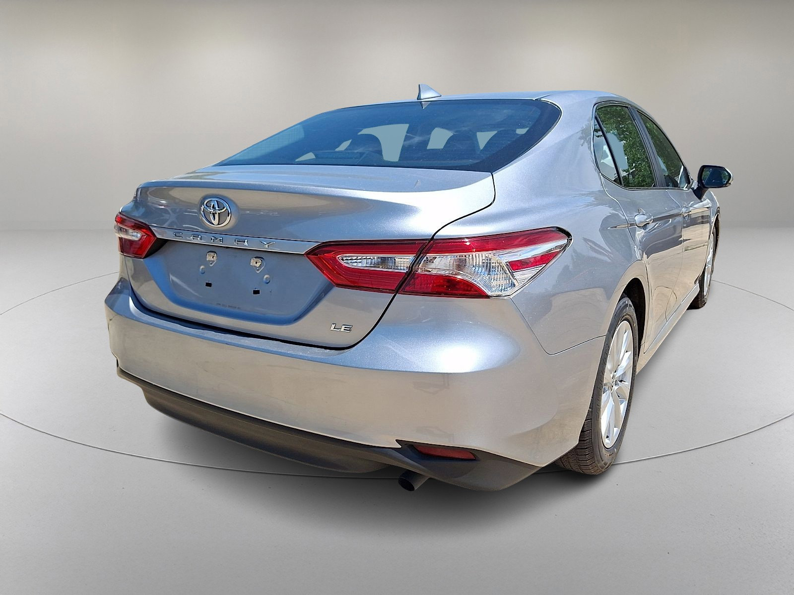 Used 2019 Toyota Camry LE w/ Convenience Package FWD image 10