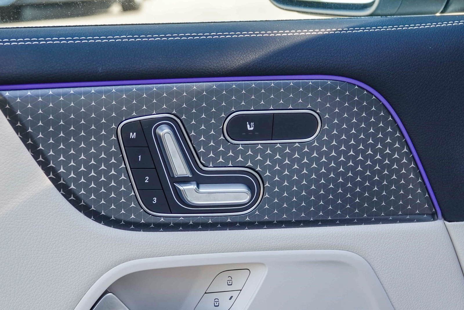 Used 2024 Mercedes-Benz EQB 350 4MATIC SUV image 21