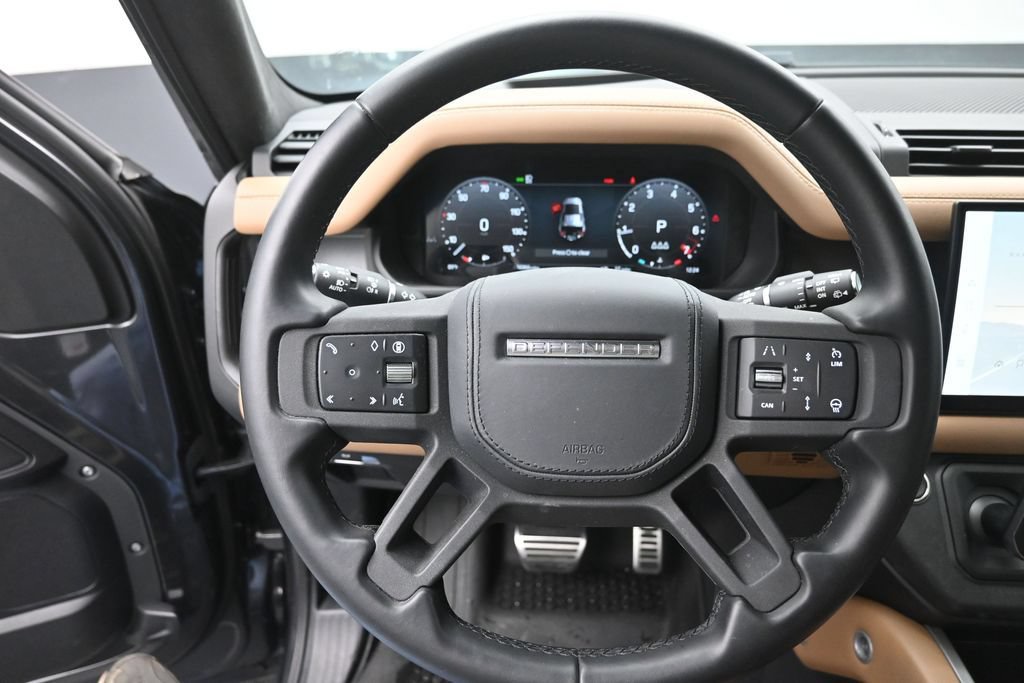 Used 2025 Land Rover Defender 110 X AWD/4WD image 30