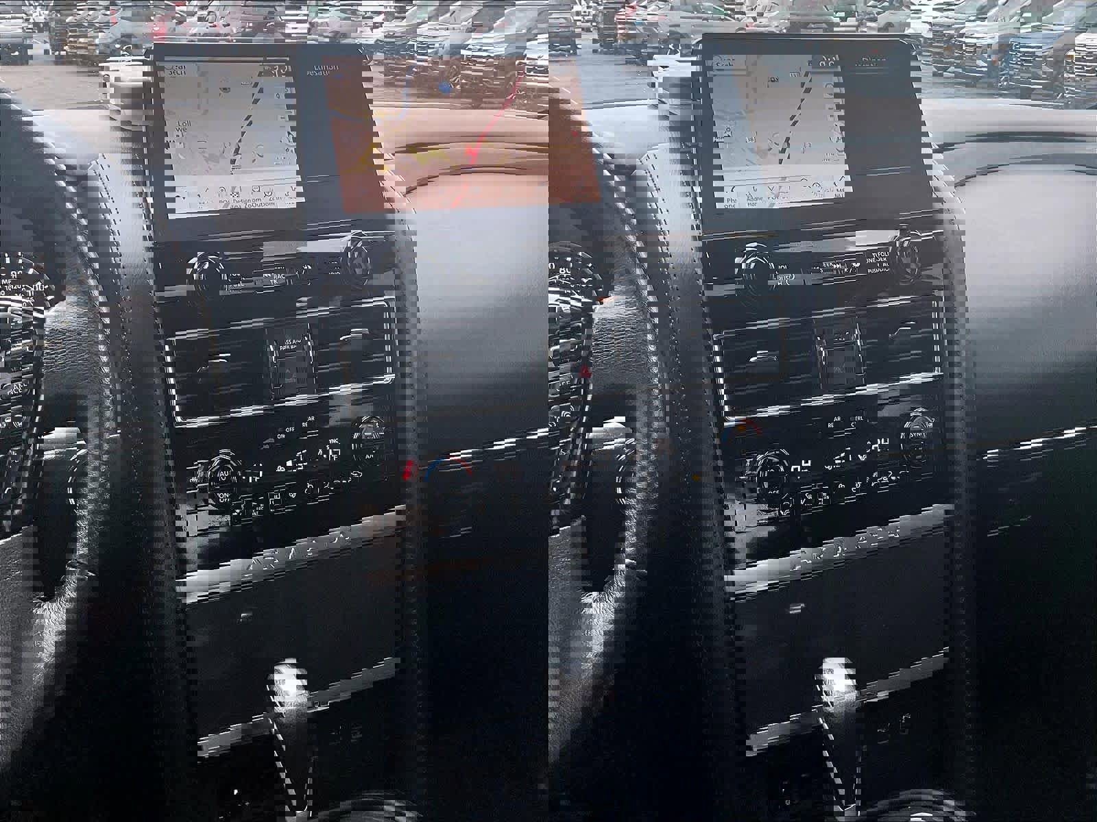 Used 2022 Nissan Armada SL w/ Midnight Edition Package image 17