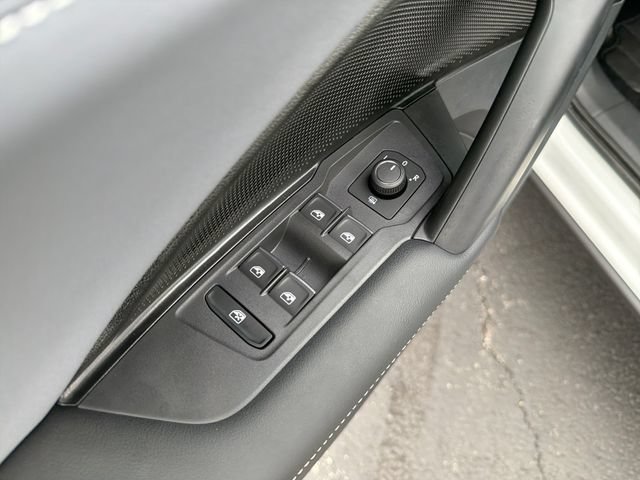 Used 2025 Volkswagen Tiguan SE R-Line AWD/4WD image 13