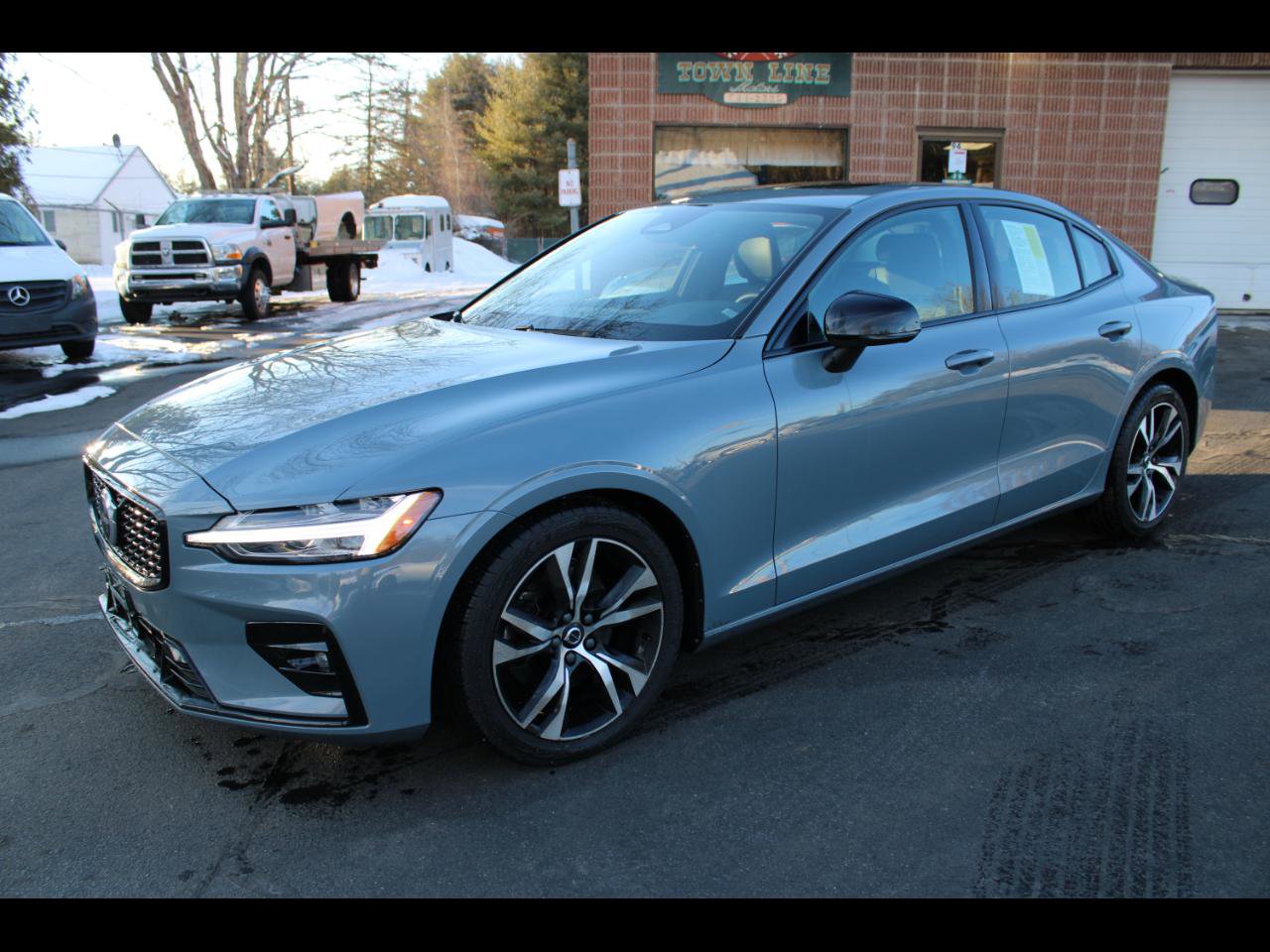 Used 2023 Volvo S60 B5 Core