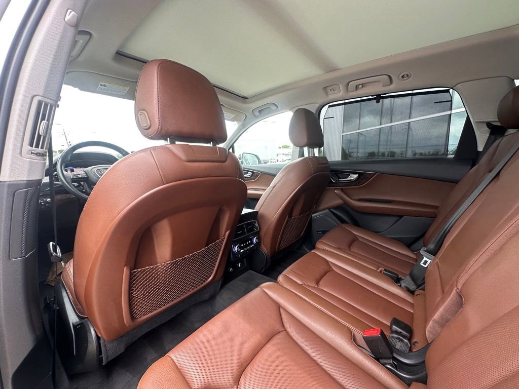 Used 2018 Audi Q7 3.0T Prestige w/ Prestige Package AWD/4WD image 22