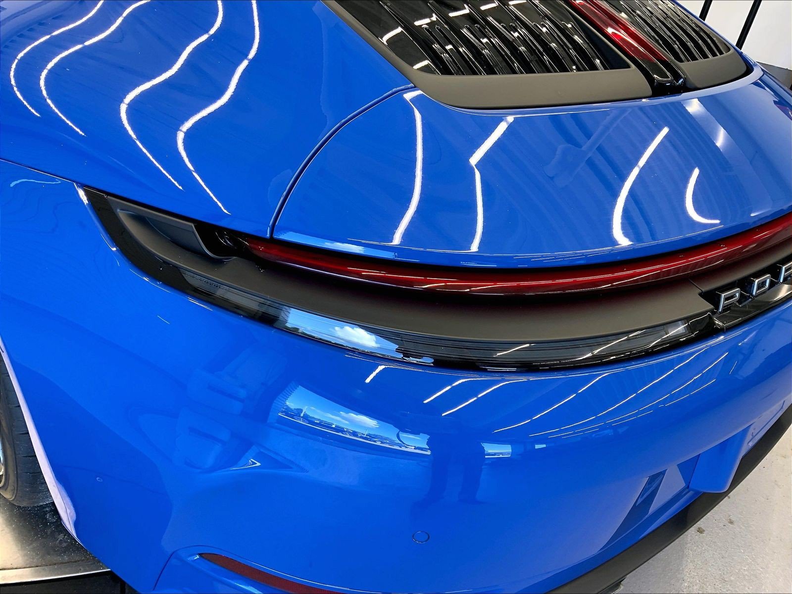 Certified 2025 Porsche 911 Carrera S RWD image 29