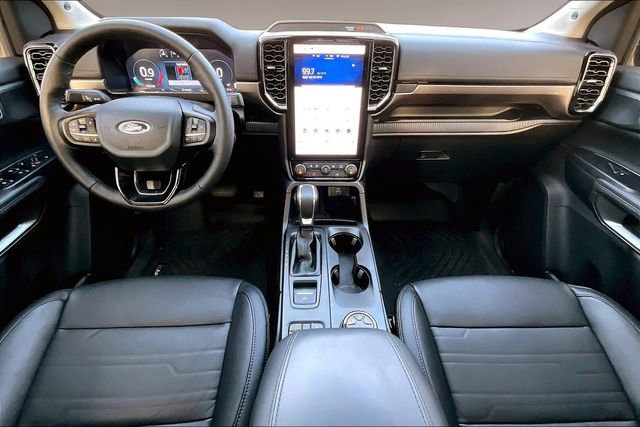 Used 2025 Ford Ranger Lariat w/ Black Appearance Package image 8