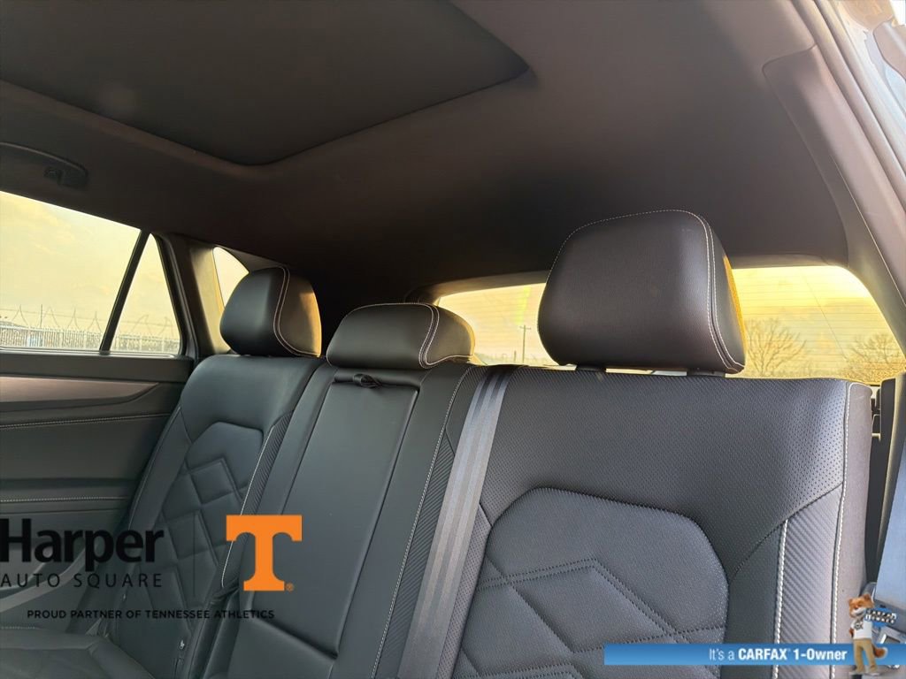 Used 2025 Volkswagen Atlas Cross Sport SE w/ Panoramic Sunroof Package image 9