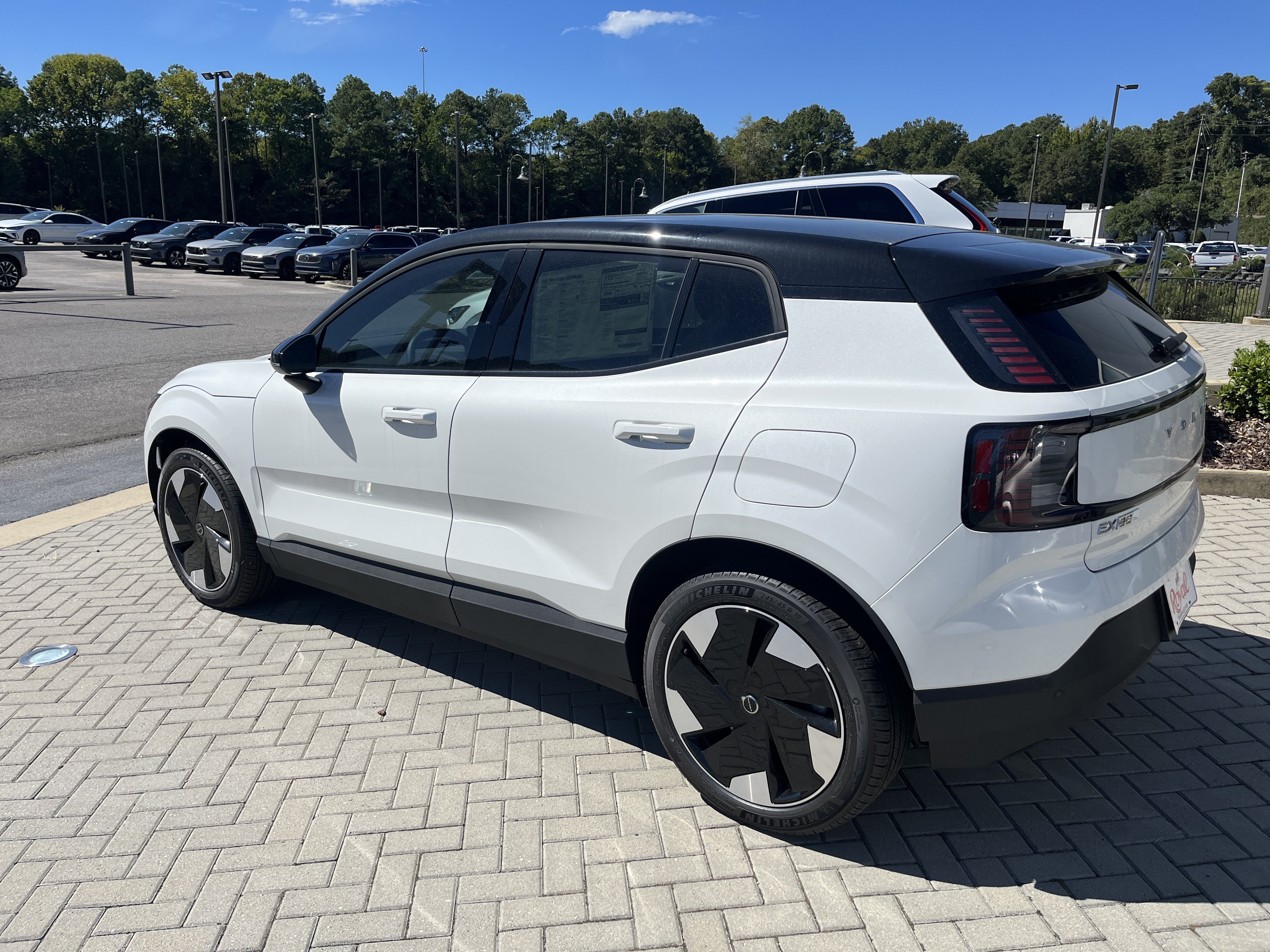 New 2026 Volvo EX30 Plus w/ Protection Package Premier AWD/4WD image 3