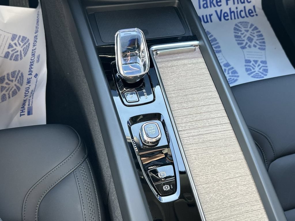 New 2026 Volvo XC60 B5 Plus w/ Climate Package AWD/4WD image 22