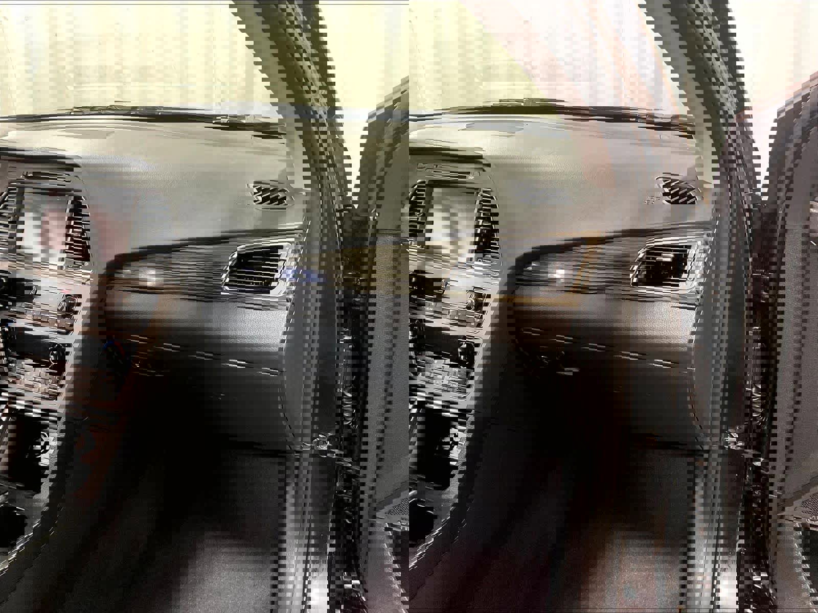 Used 2016 Hyundai Sonata Limited w/ Option Group 05 image 13