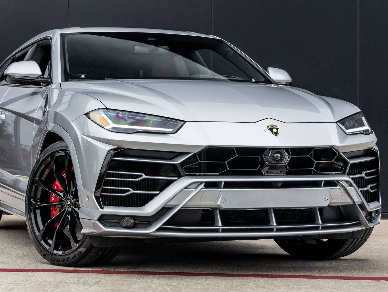Used 2020 Lamborghini Urus image 5