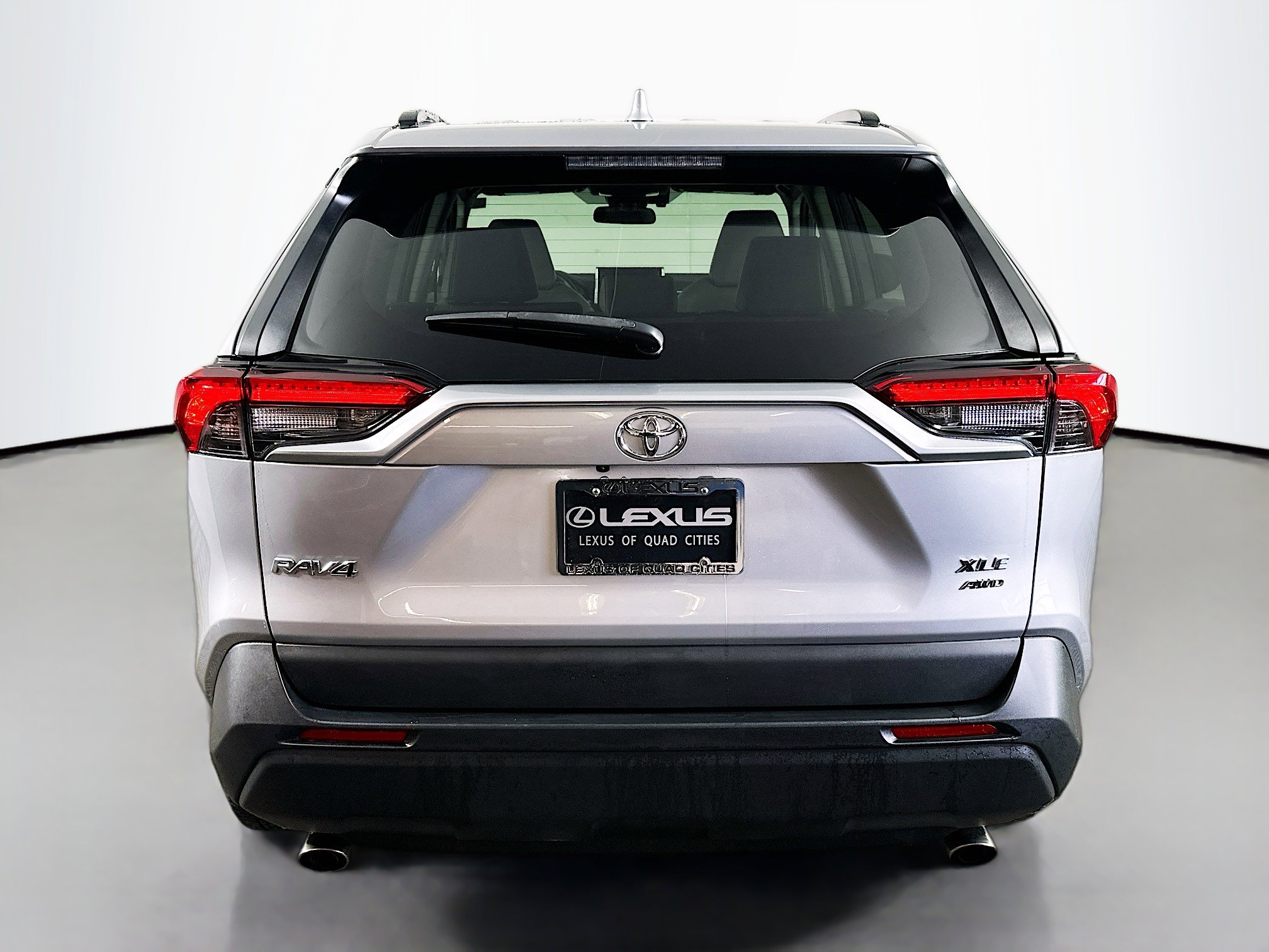 Used 2021 Toyota RAV4 XLE Premium image 6