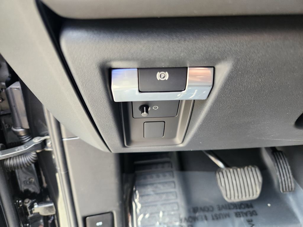 New 2026 Land Rover Defender 110 X-Dynamic SE AWD/4WD image 19